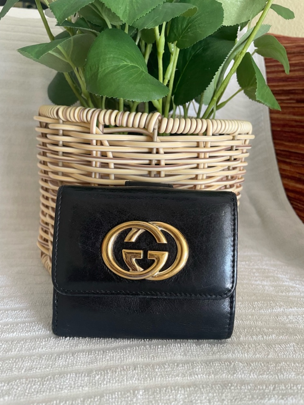 Gucci Black Leather Wallet with Gold Double G Hardware